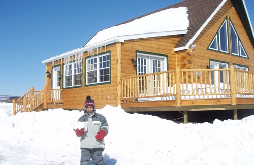 North Lake George Ski Chalet | Beautiful Waterfront Lake George Log Chalet with Dock