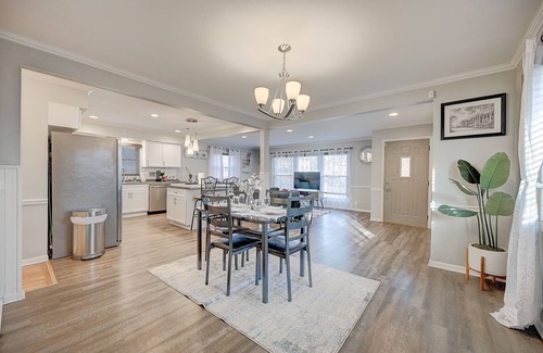 Milwaukee House | Beautiful Wauwatosa Brick Ranch Located in the Center of Milwaukee