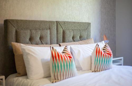 North West Apartment | Beautiful West End Flat with Private Parking