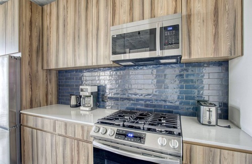 Near West Side Apartment | Beautiful West Loop Jr 1BR w/Gym, near Fulton Market, by Blueground