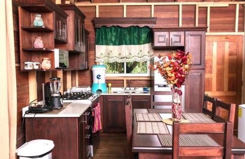 Santa Ana Apartment | Beautiful Wooden Cabin W AC