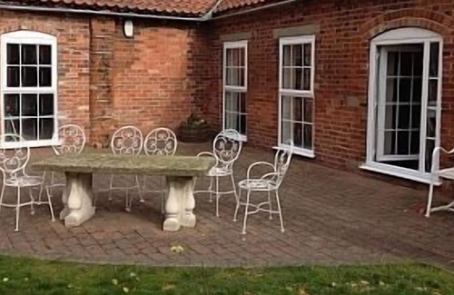 Saxilby House | Beautifully Converted Barn Conversion With 2 Bedrooms Sleeping 4 People