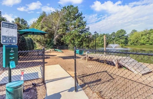 Provincetowne Apartment | Beautifully decorated 2BR 2BA apartment home heart of Ballantyne