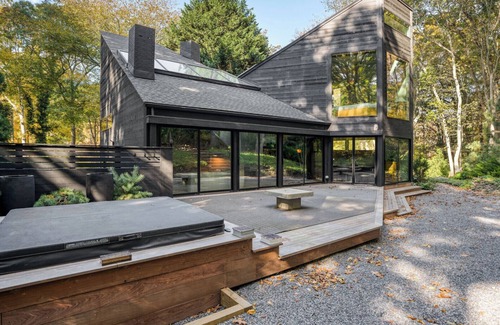 Tuckahoe House | Beautifully Designed and Modern Southampton Home Surrounded by Nature,.