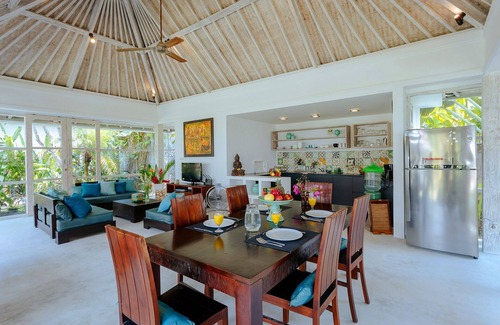 Babakan Villa | Beautifully Designed 3BR Villa In Pererenan! 7Min Drive To Berawa Beach! W/Pool!