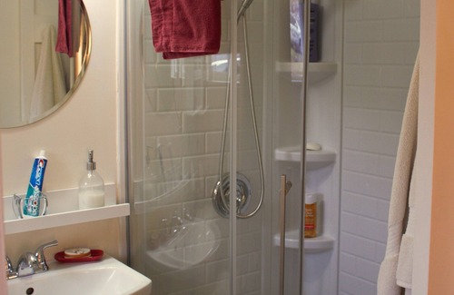 Salem Apartment | Beautifully furnished Studio with AC and WiFi in fantastic Salem