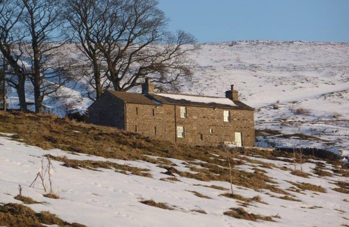 Fremington Cottage | Beautifully presented farmhouse with stunning views and walks from the doorstep.