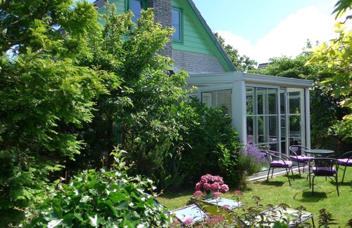 Julianadorp aan zee House | Beautifully furnished holiday home on the North Sea, close to the beach and idyllic location