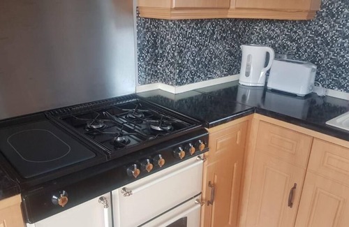 Bacton House | Beautifully peaceful static home one minute from the beach