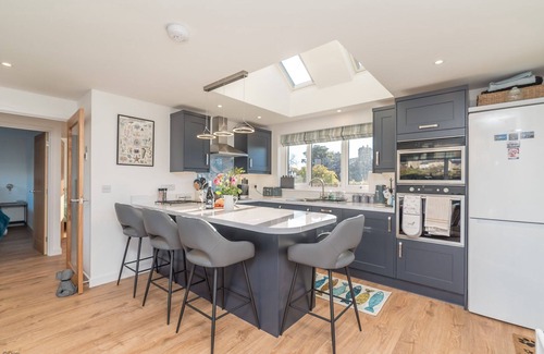 Dyffryn Ardudwy Cottage | Beautifully Renovated Two Bedroom Bungalow Near the Beach | Y-Berllan
