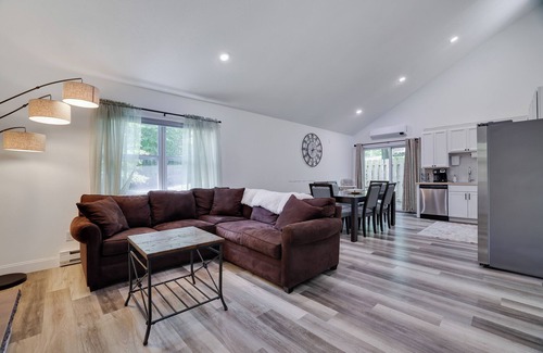 East Stroudsburg House | Beautifully renovated home 8 miles to camelback w/hot tub, game room & fire pit