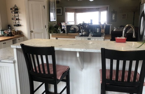 Martin Acres House | Beautifully remodeled home near CU, Trails with Flatiron views.