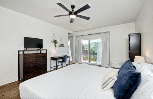 Carlsbad House | Beautifully Remodeled - Private Balcony - Pool View - BBQ Access - Gated Reserved Parking