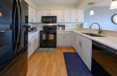 Surfside Beach Condo | Beautifully Renovated 3 Bedroom Condo with a Pool - Sea Grove 304