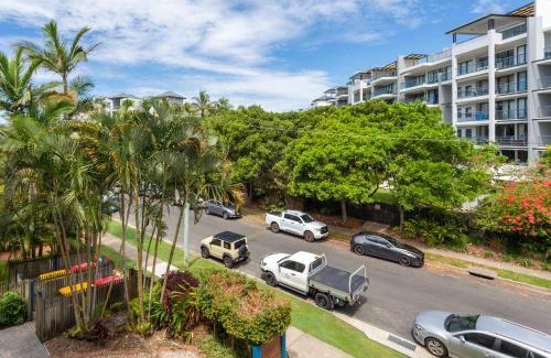 Maroochydore Apartment | Beautifully Renovated Maroochydore Beach Apartment