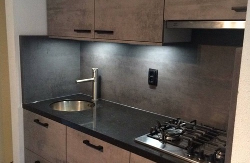 Bruinisse House | Beautifully renovated in 2015 for 6 pers. event. 8 with a sofa bed