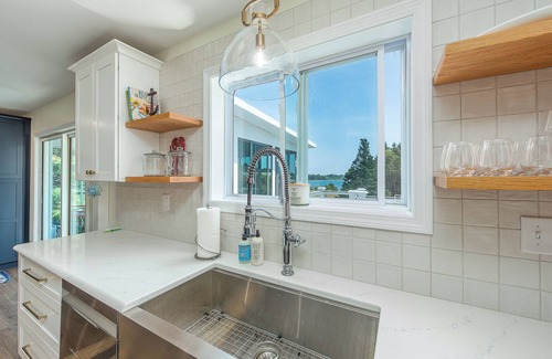 Mid-Coast and Islands House | Beautifully renovated 4BR, 2BA pet friendly home with ocean views and access