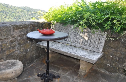 Chassiers House | beautifully situated authentic holiday home in natural stone with small pool