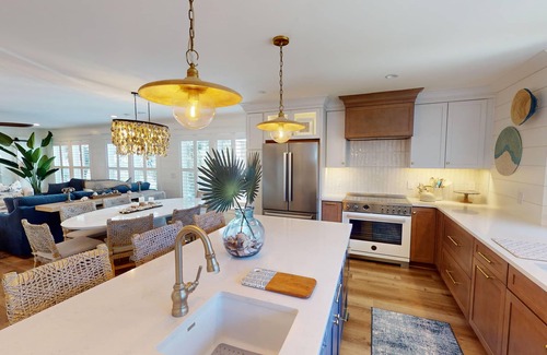 Pelican Bay House | Beautifully updated home located in Wild Dunes just steps to beach and pool