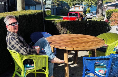 Cultus Lake House | Beautifully updated cottage steps from the lake.