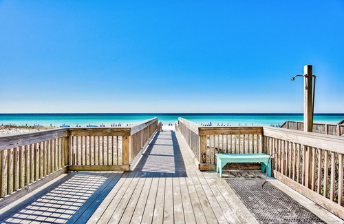 Crystal Beach Apartment | Beautifully Updated 2BR Corner Unit Inn at Crystal Beach 201B