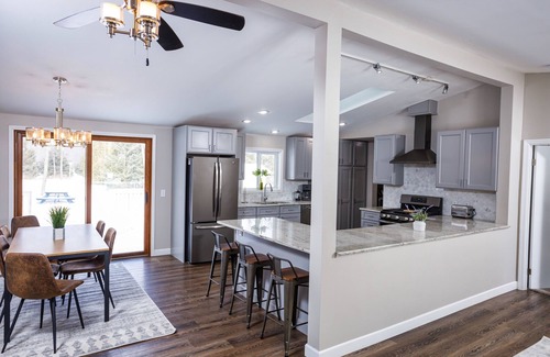 Egg Harbor Cabin | Beautifully updated home in Egg Harbor- Dog Friendly with Fully Fenced in yard!