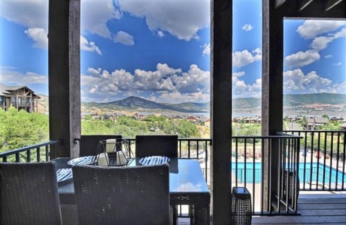 Park City Condo | Beautifully Updated Contemporary Deer Valley Condo