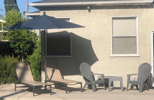 Toluca Woods House | Beauty and Grace 1938 One Bedroom