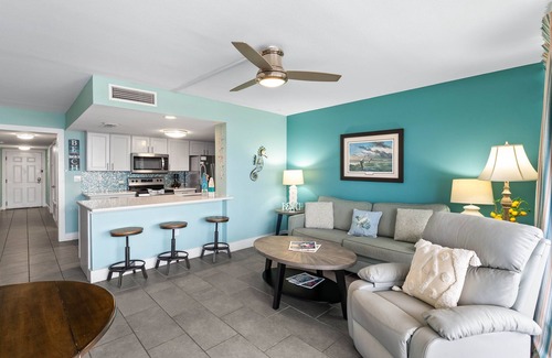 Rockport Condo | Beauty Blues Laguna Reef 310 | Waterfront Condo w/Pool, Pier & Stunning Views