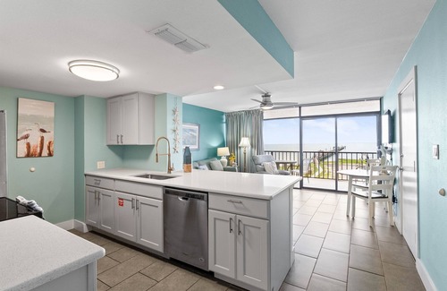 Rockport Condo | Beauty Blues Laguna Reef 310 | Waterfront Condo w/Pool, Pier & Stunning Views