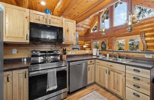 Custer Cabin | Beaver Creek Lodge, Secluded