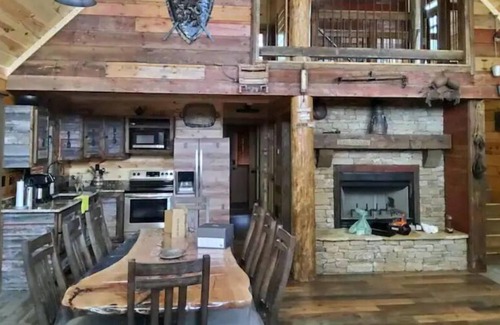 Webb Lake Cabin | Beaver Dam Lodge