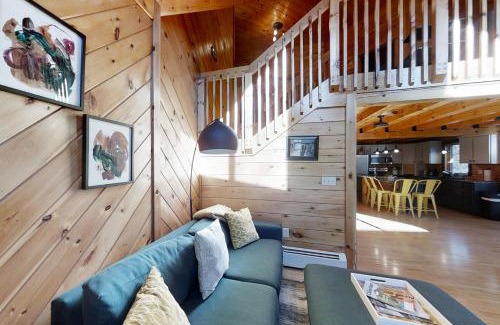 Boothbay Harbor House | Beaver Run Cabin