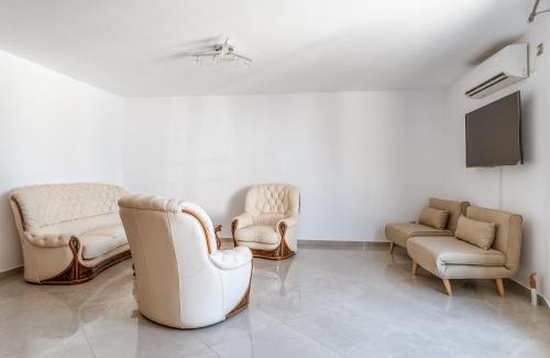 Mpatsi Villa | Bebas Villas 2