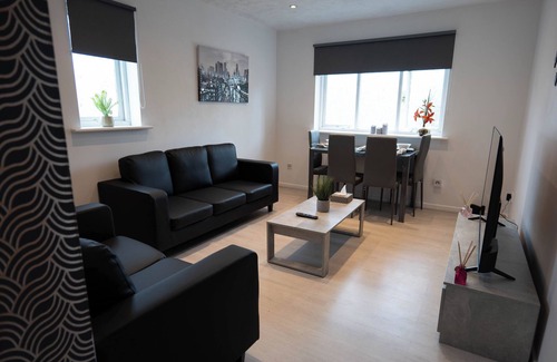 Newham Apartment | Beckton Docklands - 1 Bedroom - Sleeps 4 - WiFi