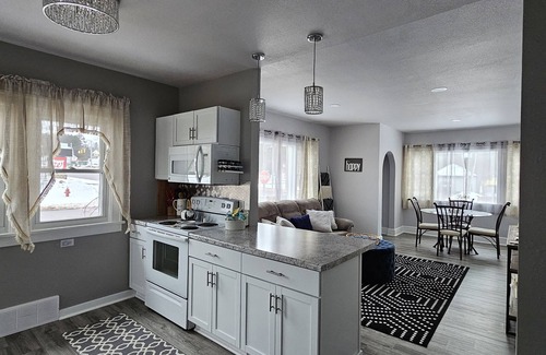 Ironwood House | Becky's Bee Hive, Clean, Cozy, Affordable and Family Friendly!