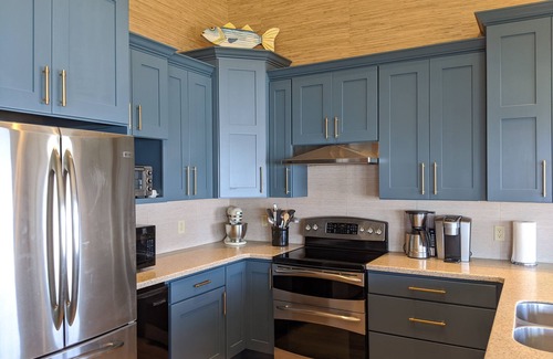 Oak Island House | Become an AQUAHOLIC in this oceanfront, dog friendly home on Oak Island!