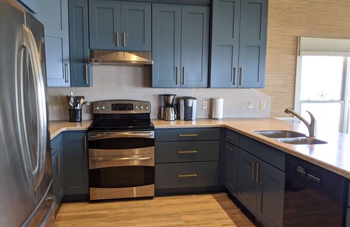 Oak Island House | Become an AQUAHOLIC in this oceanfront, dog friendly home on Oak Island!