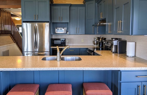 Oak Island House | Become an AQUAHOLIC in this oceanfront, dog friendly home on Oak Island!