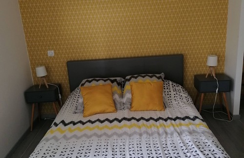La Chapelle-Saint-Geraud House | BED AND BREAKFAST THE HOUSE OF VALIE