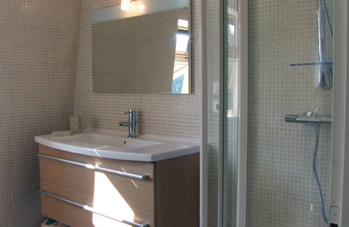 Chateauneuf-les-Bains House | Bed and Breakfast Du Moulin De Lachaux, Auvergne, Puy de dôme, France.