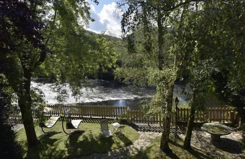 Chateauneuf-les-Bains House | Bed and Breakfast Du Moulin De Lachaux, Auvergne, Puy de dôme, France.