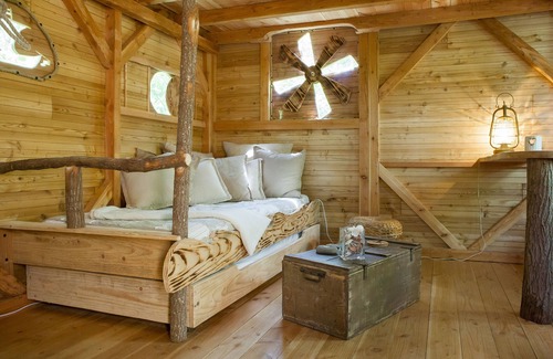 La Chapelle-aux-Naux House | Bed and Breakfast/house holidays in a charming hut with SPA !