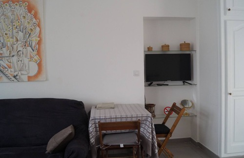 Maureillas-Las-Illas House | Bed and breakfast facing Canigou
