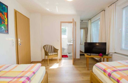 Leer Cottage | Bed and breakfast A - Guest house An der Fehnroute I, 11037