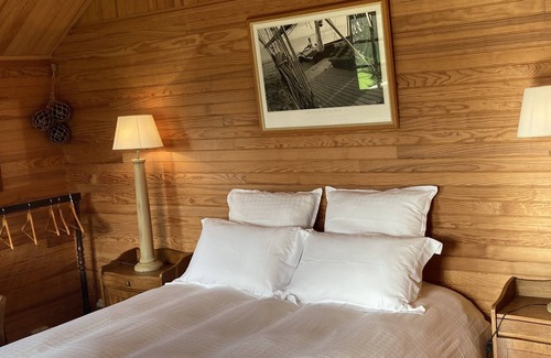 Beaufour-Druval Ski Chalet | Bed and breakfast with terrace in a detached chalet in Normandy