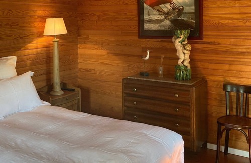 Beaufour-Druval Ski Chalet | Bed and breakfast with terrace in a detached chalet in Normandy