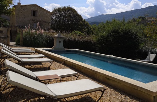 Mollans-sur-Ouveze House | Bed and Breakfast at the foot of Mont Ventoux in the Provençal Baronnies