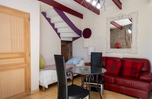 Lannion Bed & Breakfast | Bed and Breakfast 'Chambre Ty Ellen' with Shared Garden and Wi-Fi