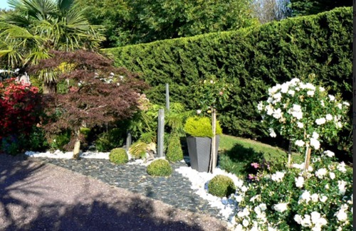 Nevez House | bed and breakfast chez josiane calme grand jardin